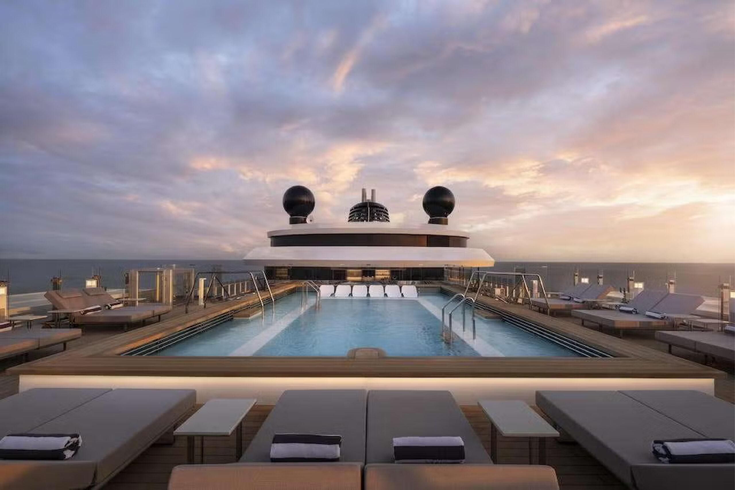 Deck 10 pool aboard Ilma